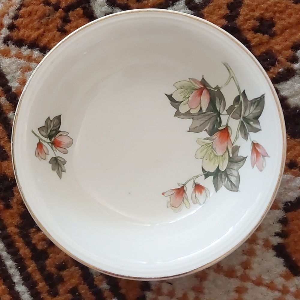 Vintage Grindley England small bowl 5.1"×5.1"